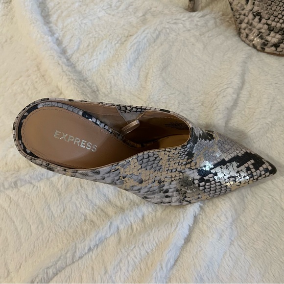 Women's Snakeskin High Heel Mules, size 7 (SH02) - Picture 3 of 5